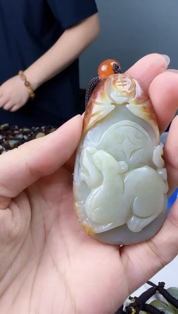 和田玉未镶嵌颈饰1