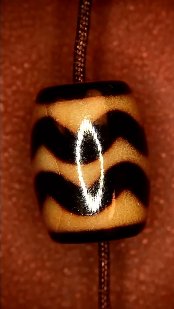 未镶嵌玛瑙/玉髓珠宝半成品放漏高货黑金水纹天珠10*13