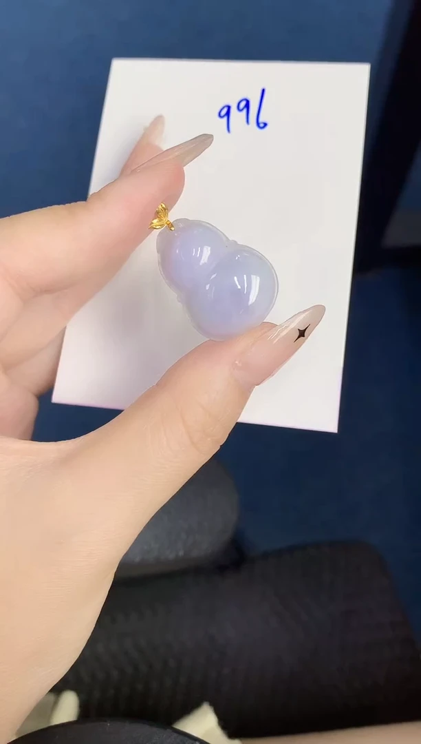 颈饰18K金镶嵌翡翠缅甸天然翡翠A货