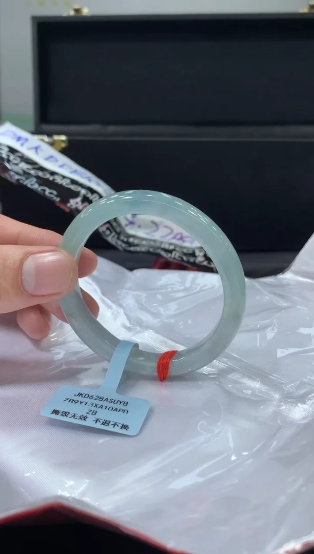 未镶嵌手镯翡翠翡翠手镯