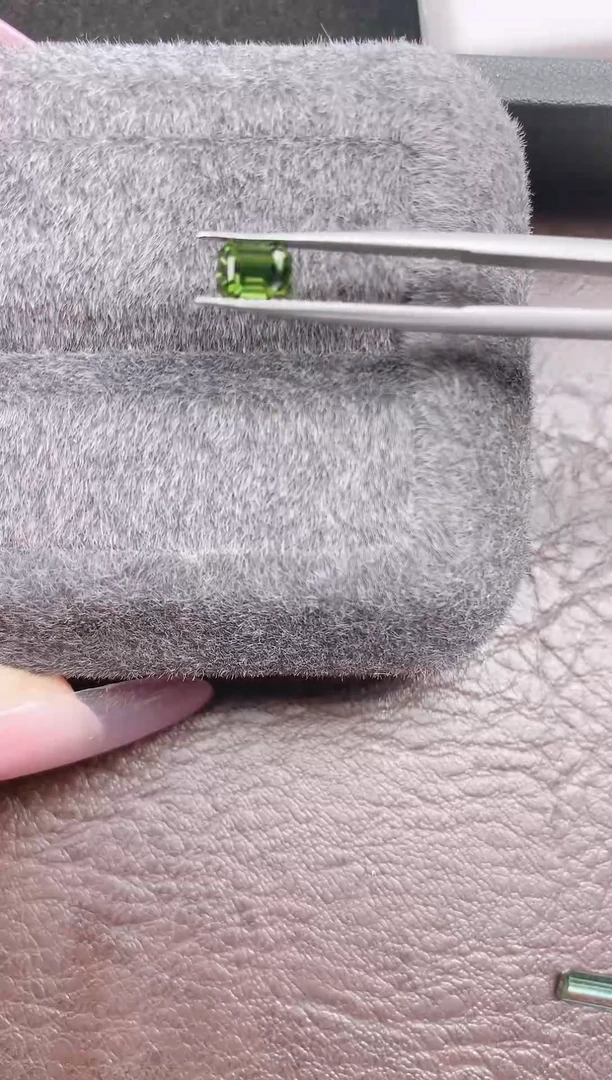 未镶嵌珠宝半成品碧玺天然碧玺裸石0.9ct