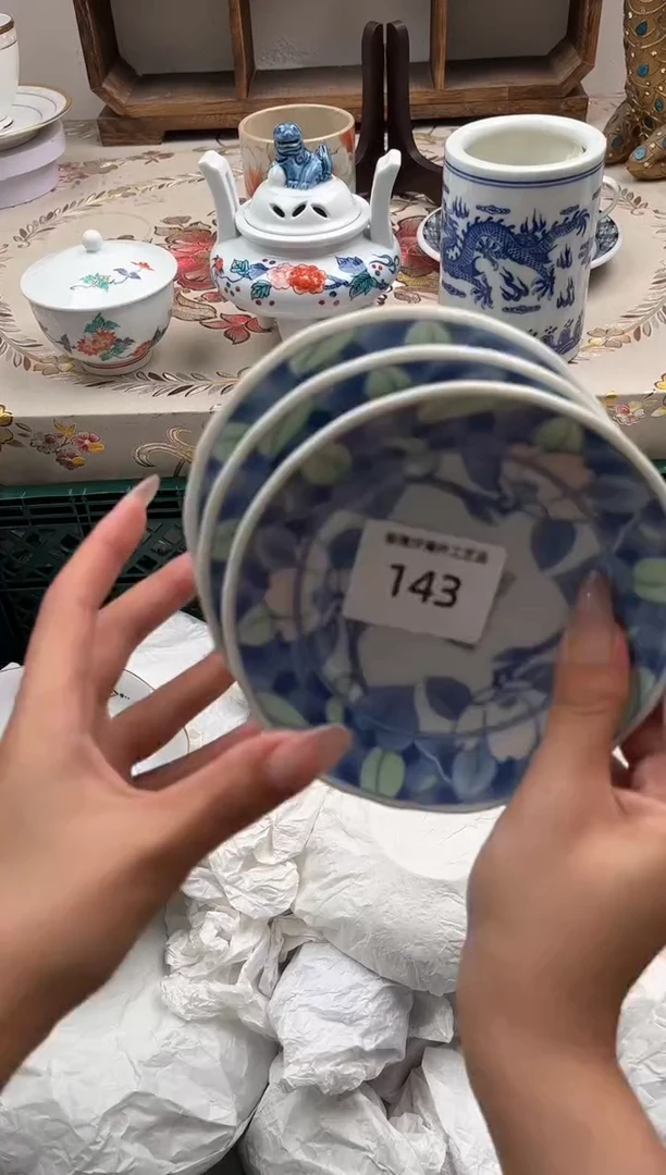 瓷片D****姐I         143