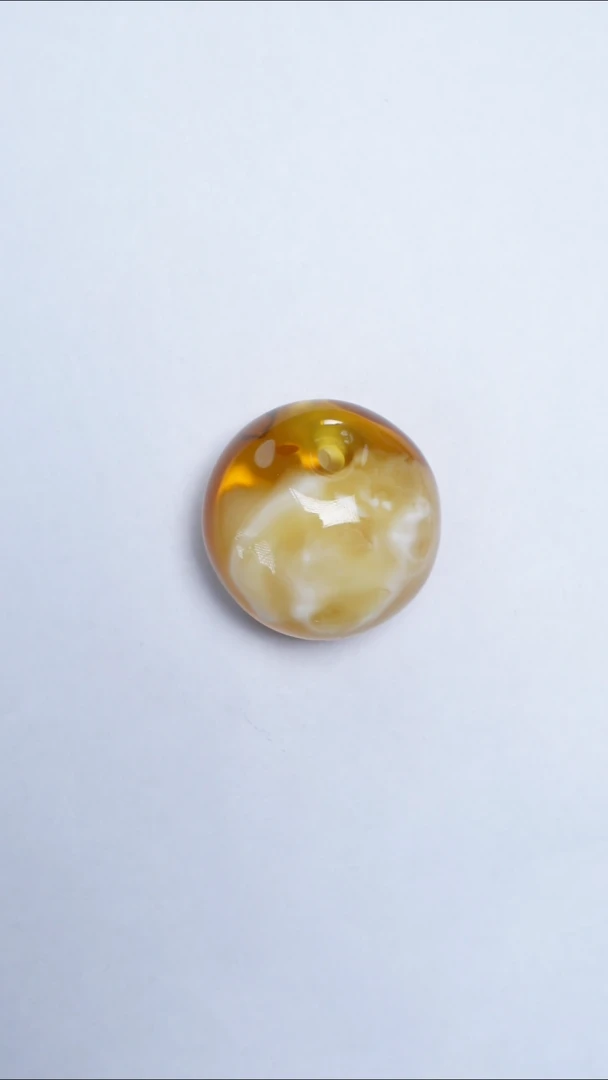 未镶嵌琥珀裸石金妖白扣子15克