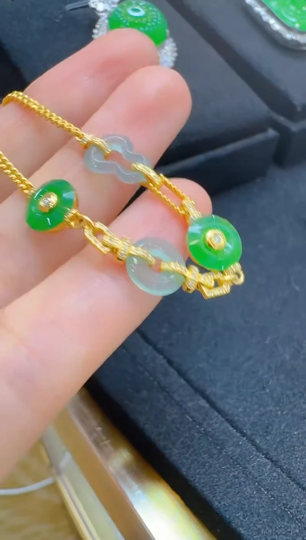 18K金镶嵌手链翡翠多样性团购发一件