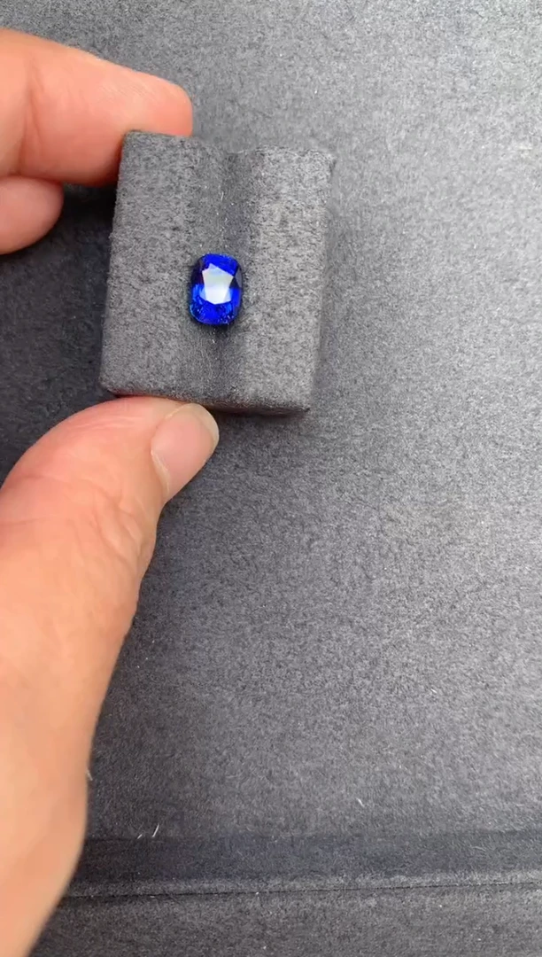 【闪购商品】蓝宝石裸石未镶嵌2.2ct矢车菊