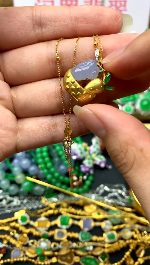 颈饰18K金镶嵌翡翠418 -中国好珍宝