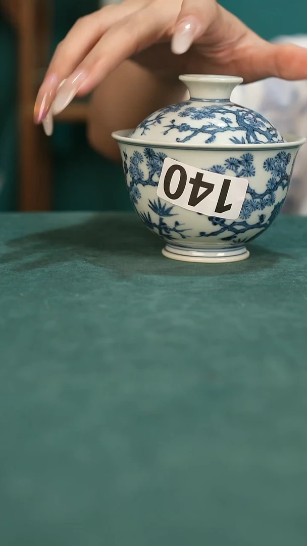 凤****¹景德镇全手工瓷器只为冲榜