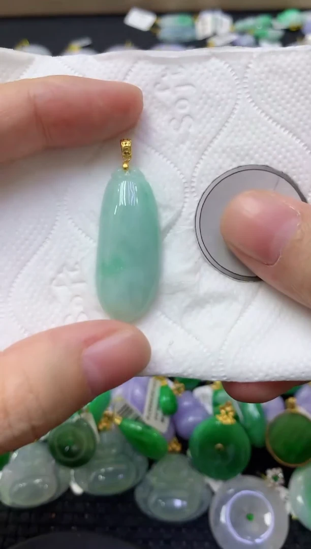 颈饰未镶嵌翡翠天然缅甸翡翠A货