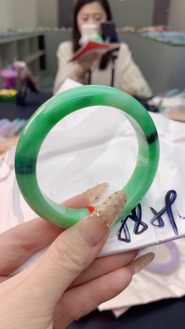 未镶嵌手镯翡翠0852675170