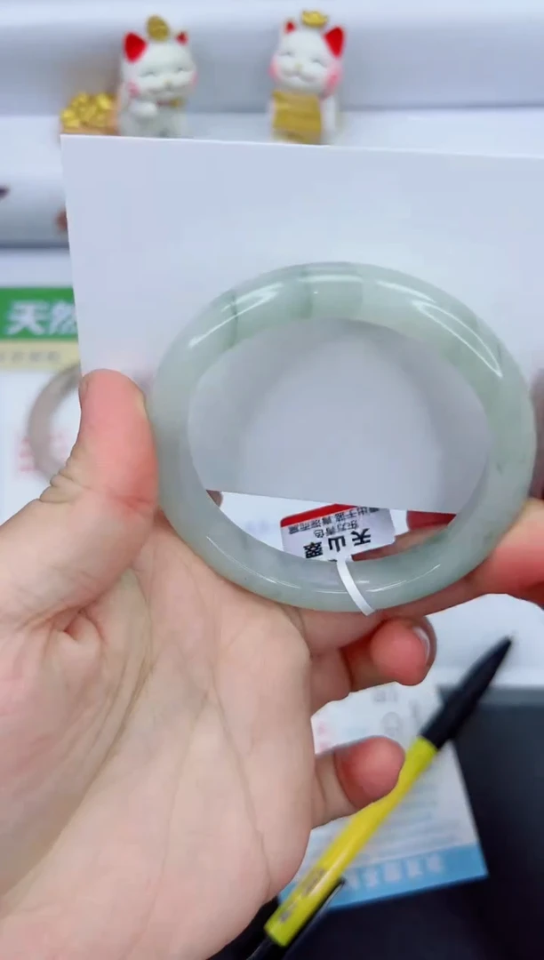 【闪购商品】石英质玉手镯未镶嵌257-58.6