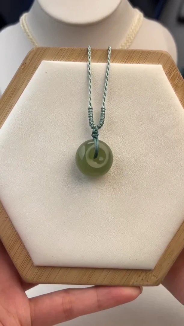 吊坠(不含链)未镶嵌和田玉399