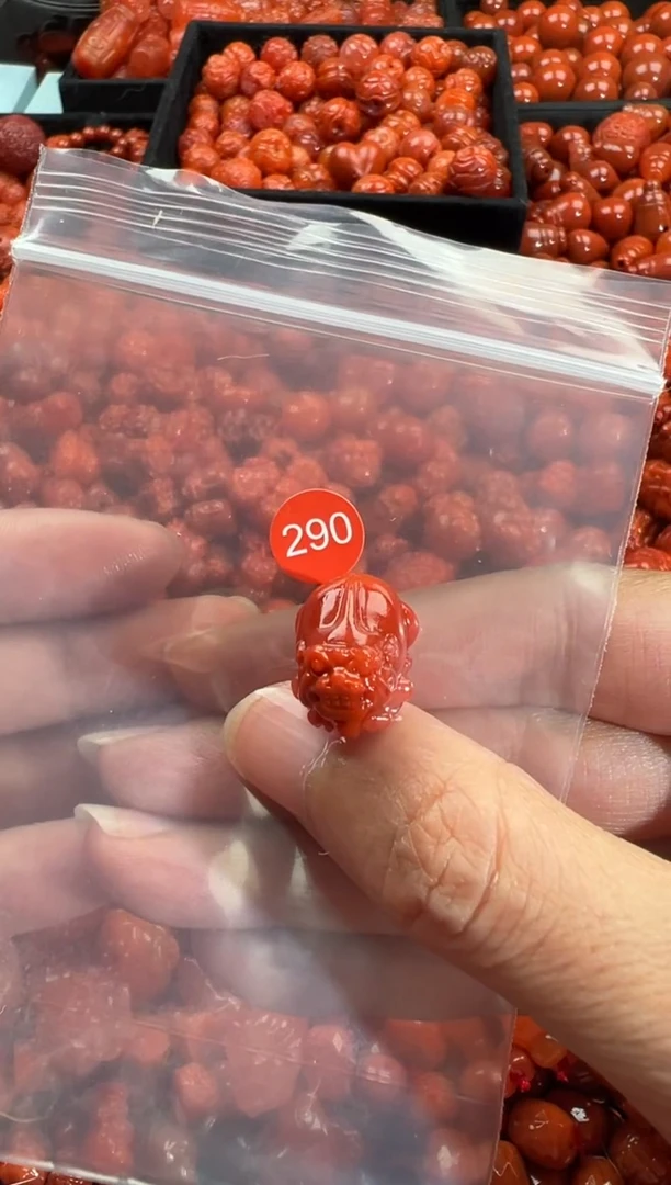 颈饰未镶嵌南红玛瑙1