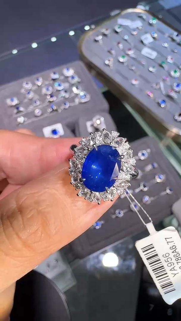 戒指蓝宝石18K金镶嵌【闪购】3.12ct/展会同步价/皇家蓝