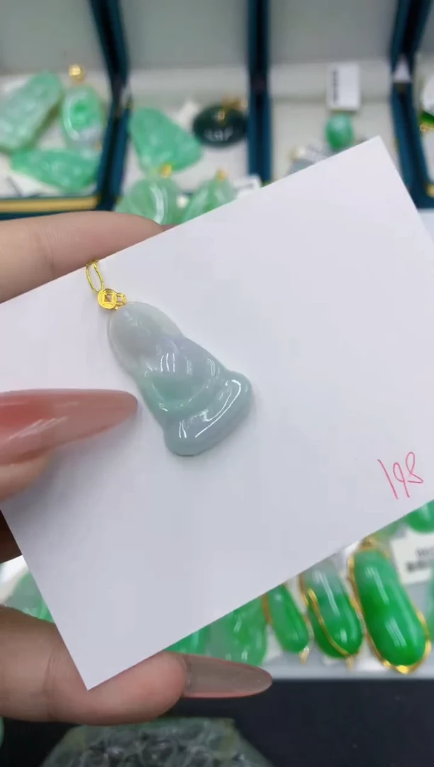 颈饰18K金镶嵌翡翠11111