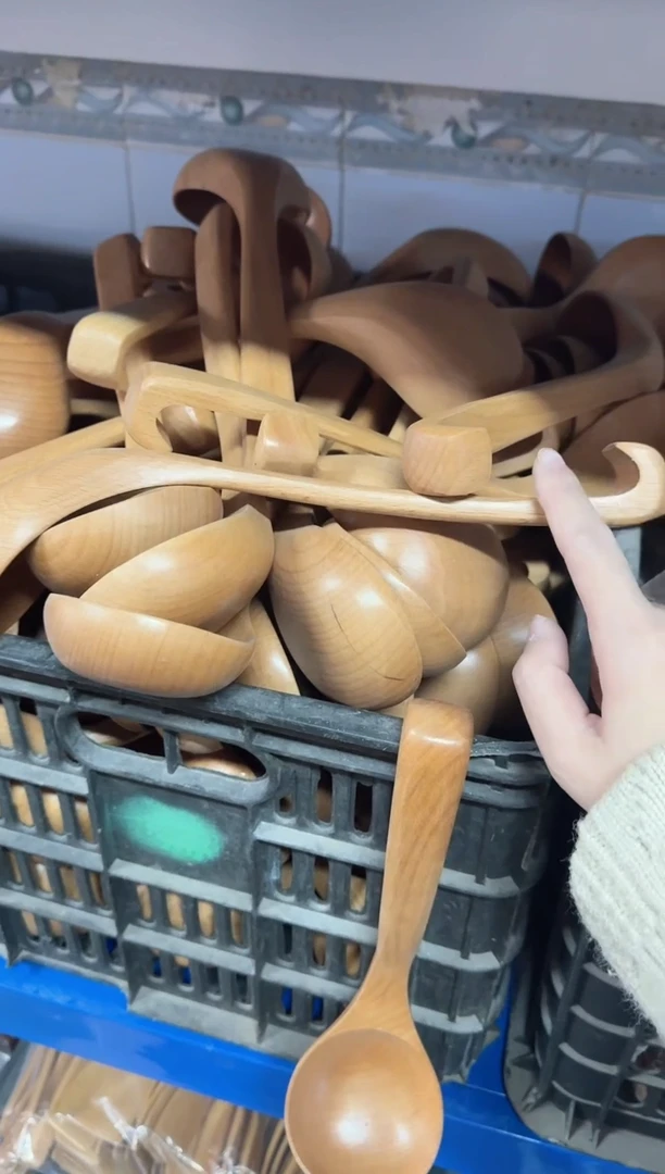 双十二特价榉木26*7带勾汤勺