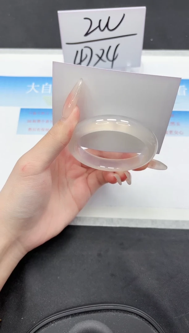 未镶嵌手镯石英质玉228-54.8