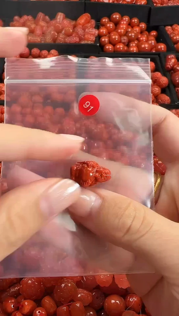 颈饰未镶嵌南红玛瑙1