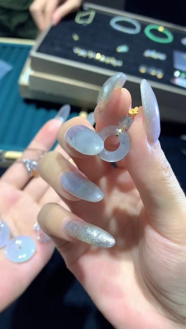 翡翠18K金镶嵌吊坠(不含链)杨教授MJ78442