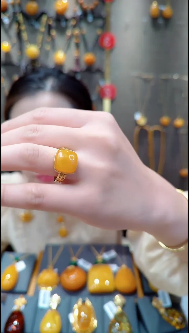 【闪购商品】蜜蜡银S925镀金镶嵌戒指B374蜜蜡戒指