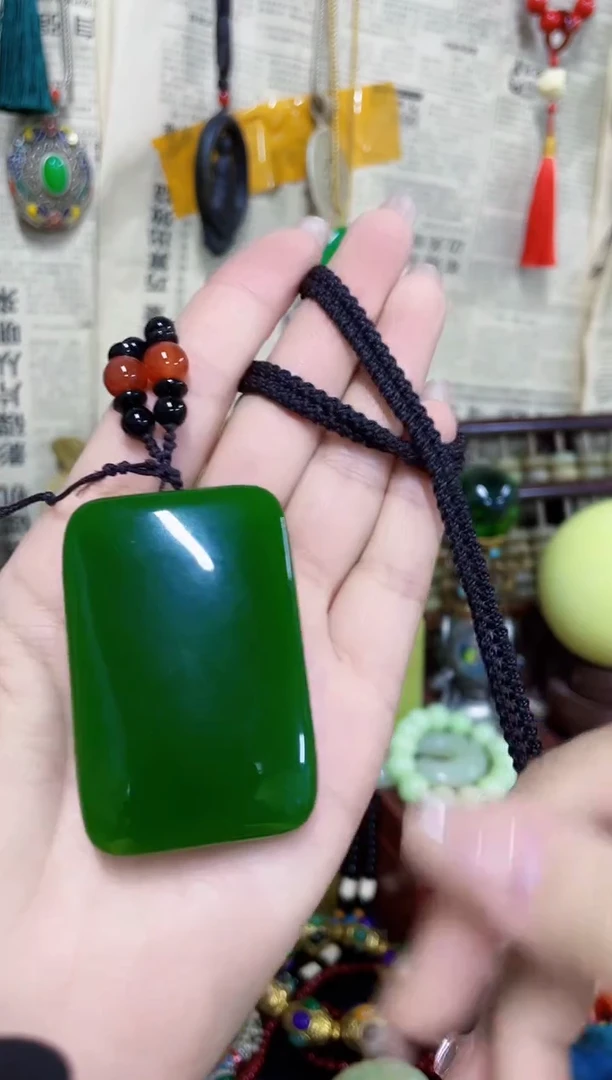 和田玉未镶嵌挂件主播推荐主播推荐