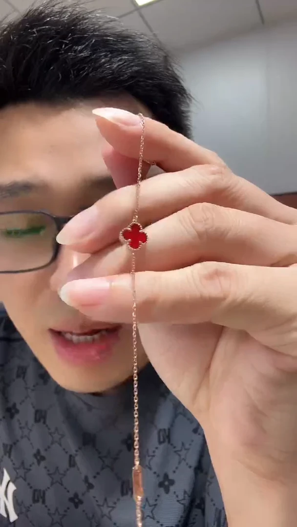 18K金镶嵌手链玛瑙/玉髓红色k玫，小号单花手链GHJ