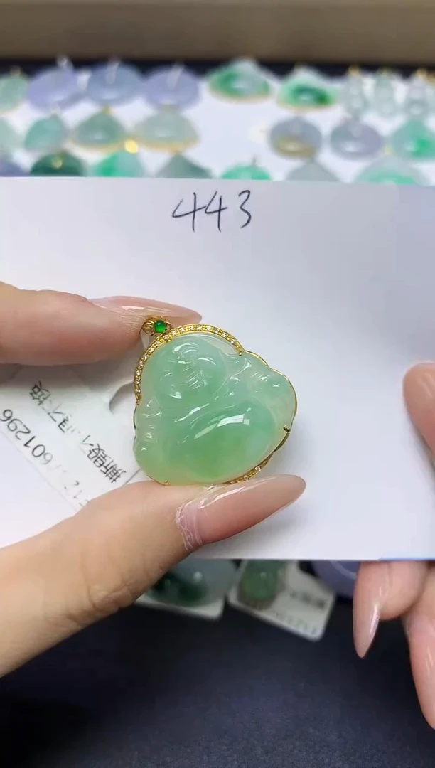 颈饰18K金镶嵌翡翠天然缅甸A货翡翠百元以上9元证书费自理