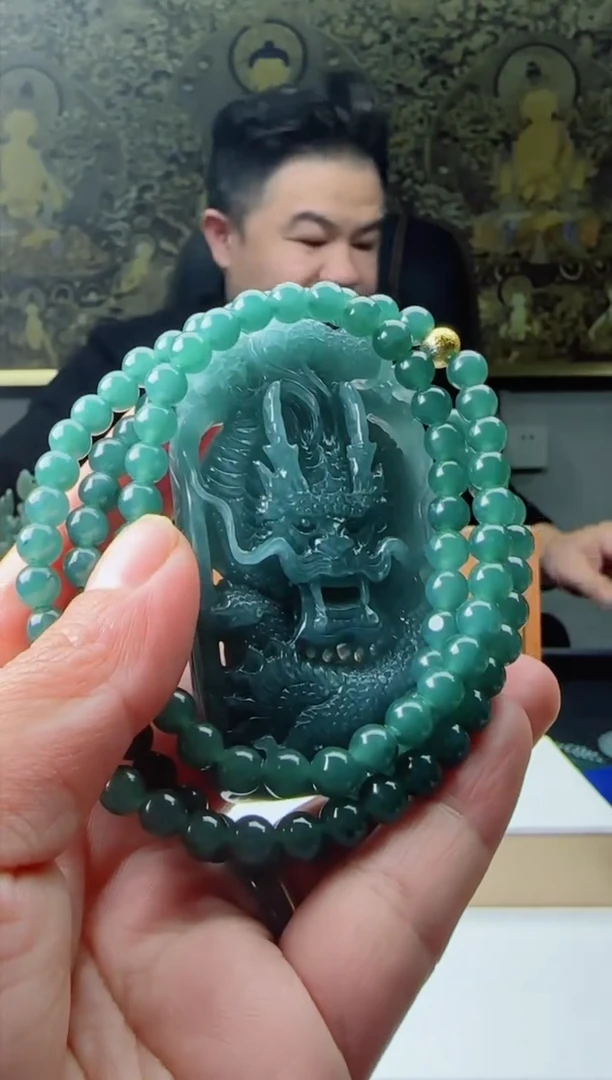 【闪购商品】翡翠颈饰未镶嵌多样性随机发其一 