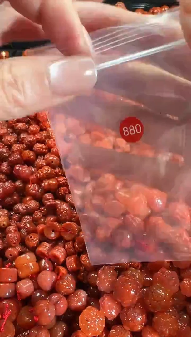 颈饰未镶嵌南红玛瑙1