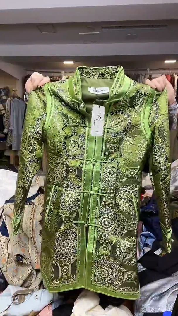 外套      L码    100斤