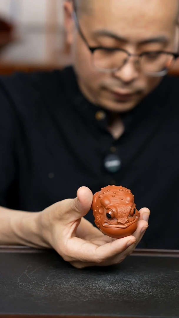 紫砂茶宠金蟾茶宠