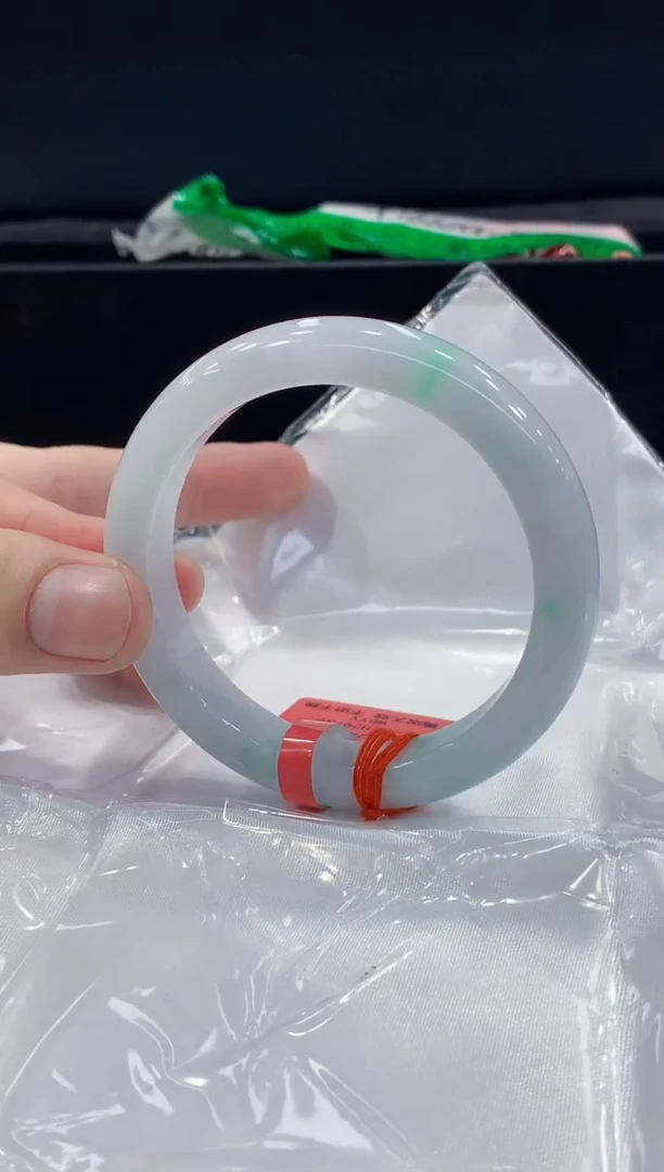 未镶嵌手镯翡翠翡翠手镯