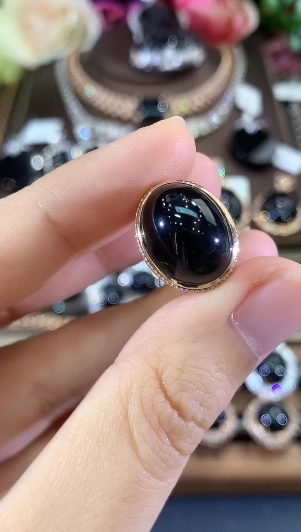 18K金镶嵌戒指翡翠B102