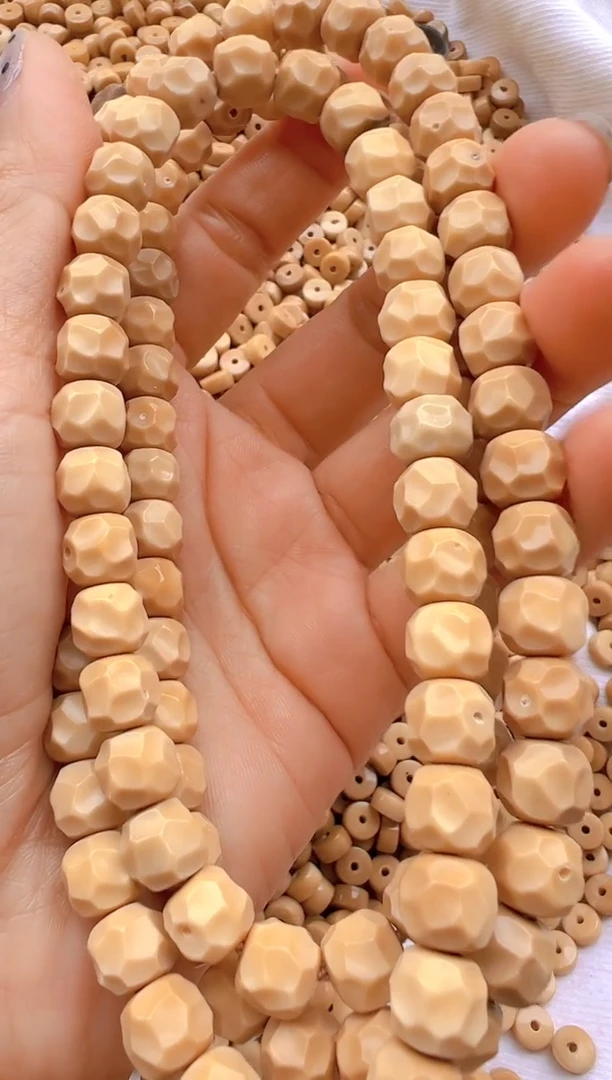 【闪购商品】菩提根/象牙果手串龙脊无相脖挂 带月卡8.7