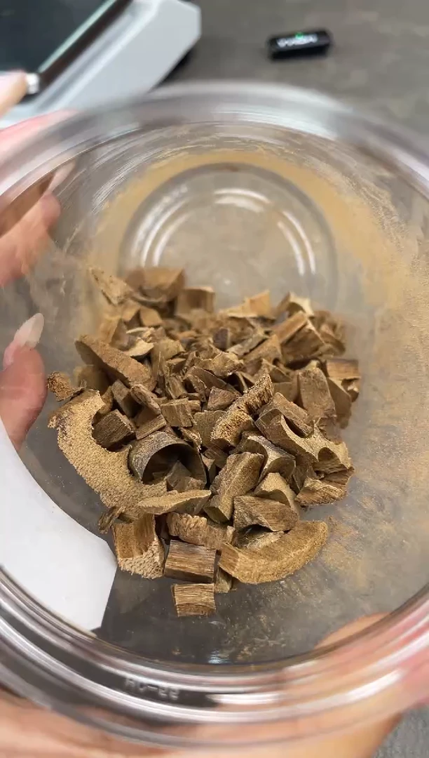 【闪购商品】沉香摆件19号越南都彭 块料10克多样性发一份