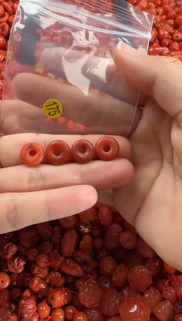 【闪购商品】南红玛瑙颈饰未镶嵌1