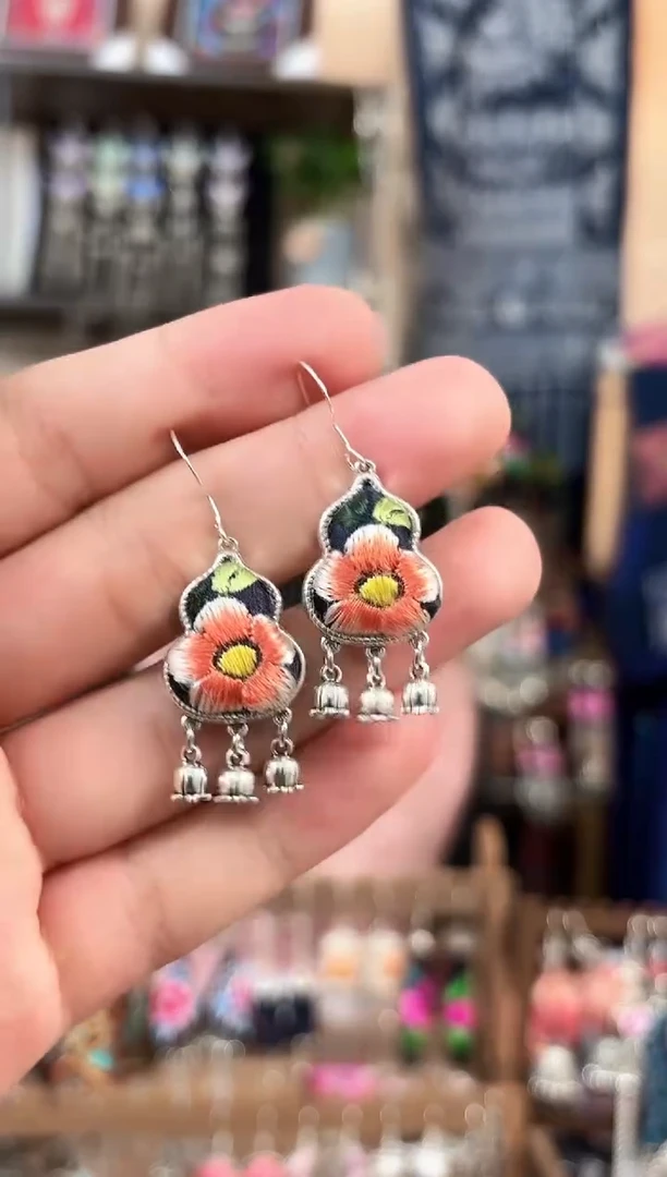 织绣民族风非遗老绣饰品527