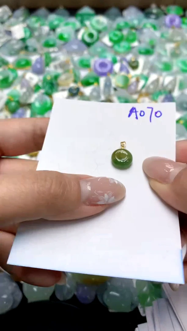 【闪购商品】翡翠颈饰18K金镶嵌111111111111