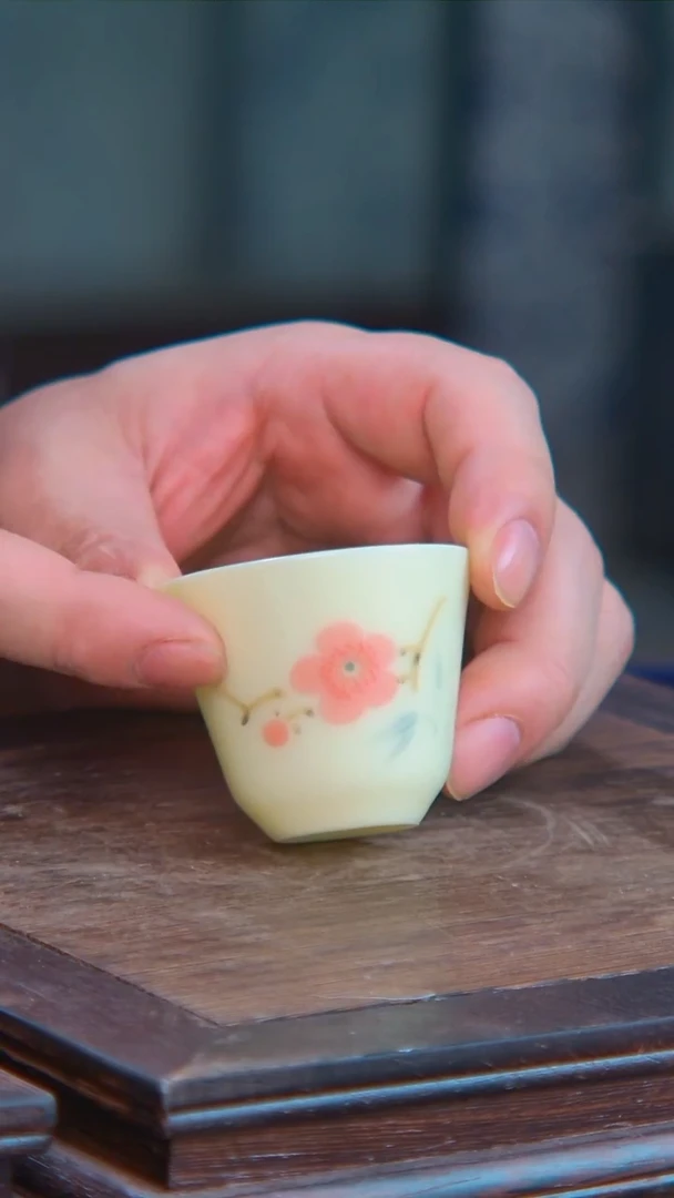 瓷央博文化交流瓷器稀土小杯子