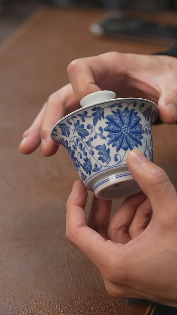 【闪购商品】盖碗马蹄缠枝莲·