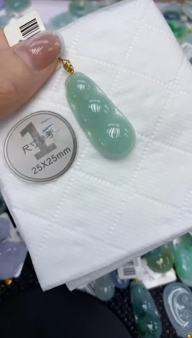 颈饰18K金镶嵌翡翠1111111