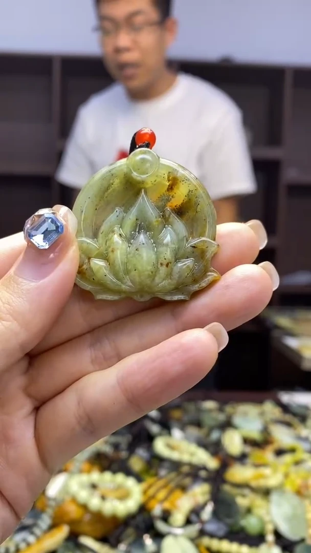 未镶嵌岫玉挂件