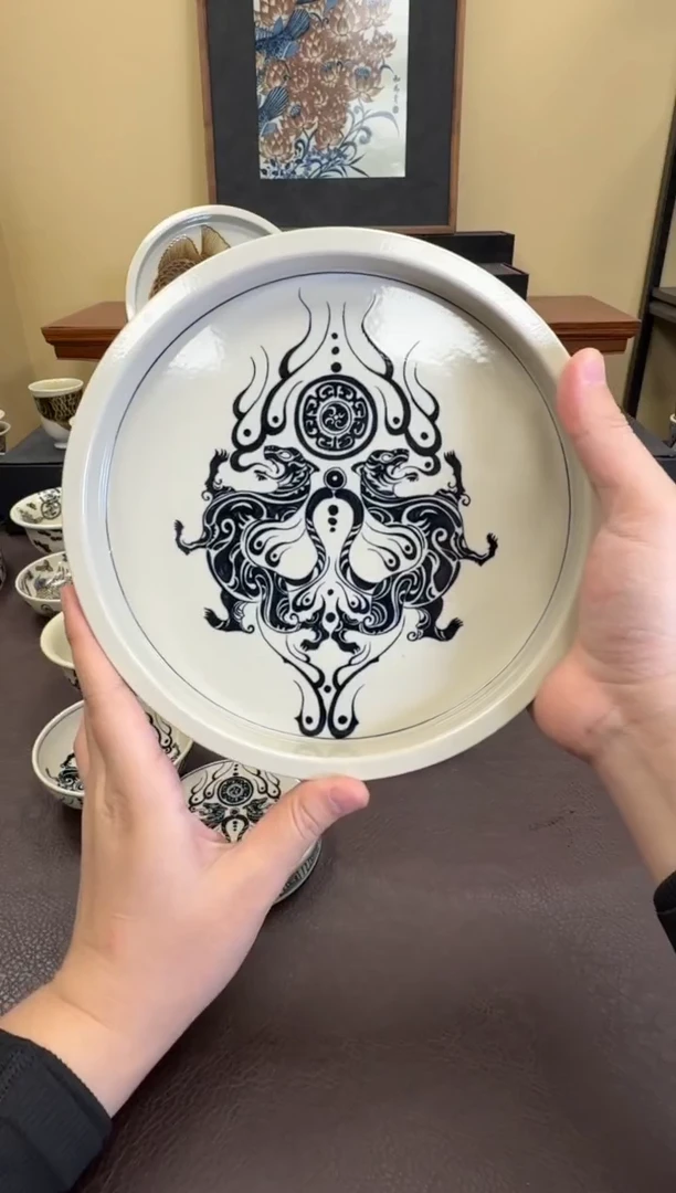 二号釉虎符纹壶承