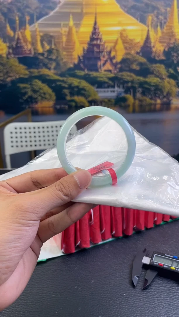 未镶嵌手镯翡翠翡翠手镯