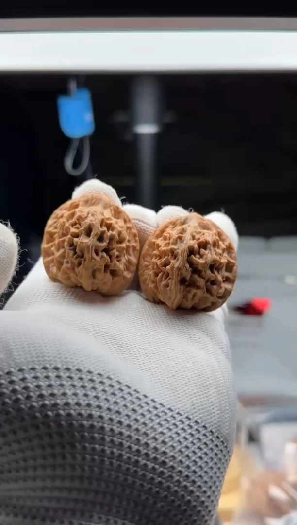 文玩核桃吊坠5*5天地 全品