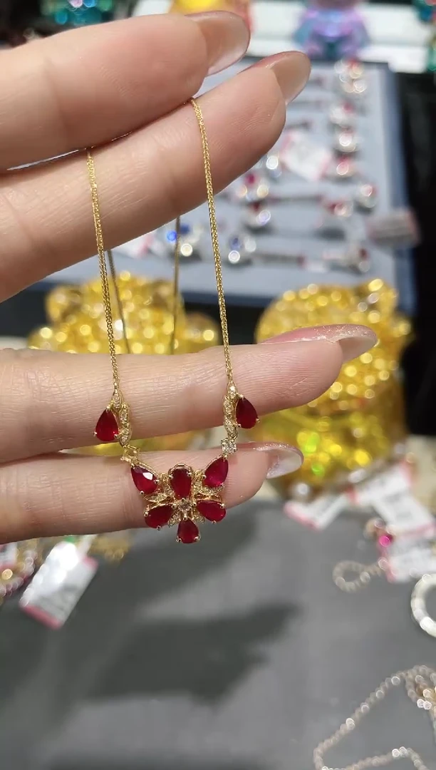 项链18K金镶嵌红宝石项链