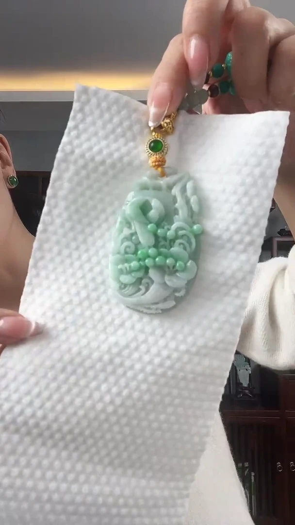 颈饰未镶嵌翡翠喜上眉梢
