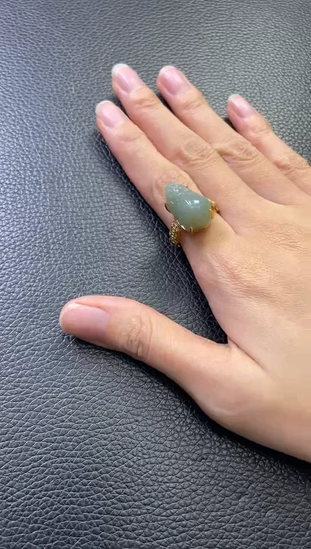 银S925镶嵌戒指和田玉貔貅戒指