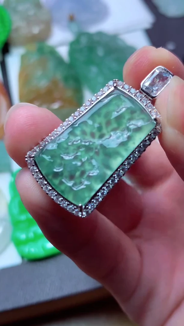 翡翠未镶嵌颈饰天然翡翠