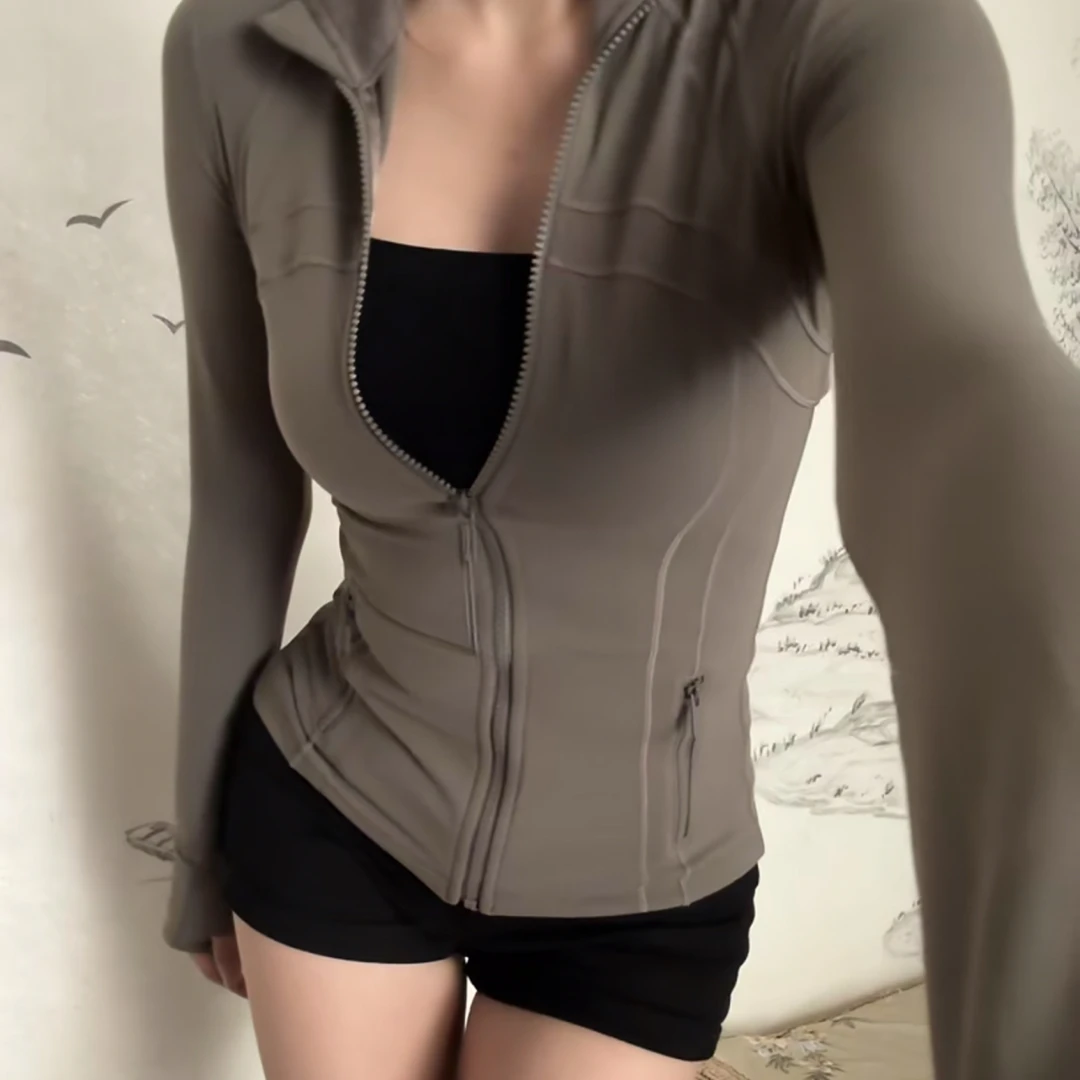 一样一样的噜休闲修身显瘦立领瑜伽外套34