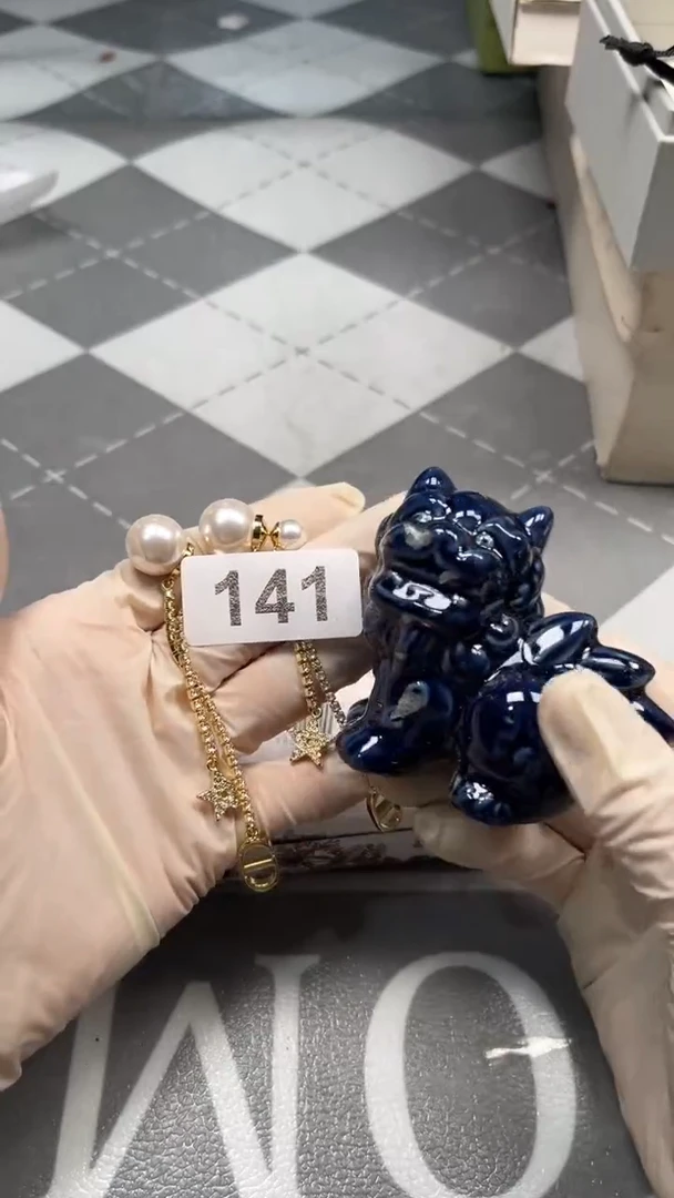 瓷片陶瓷如图所示周边